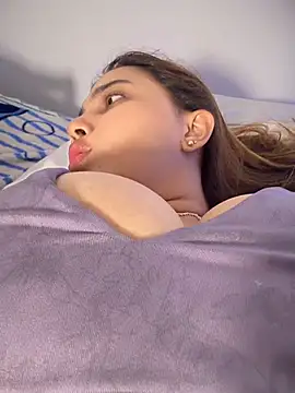 XXX chat uživo modela Colibri_xxx