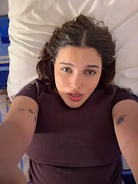 Chat +18 de Colibri_xxx ao vivo