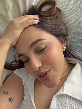 Colibri_xxx Chat XXX in diretta