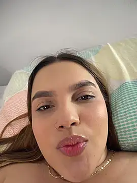 צ'אט XXX בשידור חי של Colibri_xxx