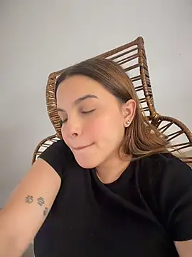 XXX chat uživo modela Colibri_xxx