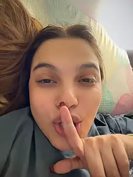 Colibri_xxx Chat XXX in diretta