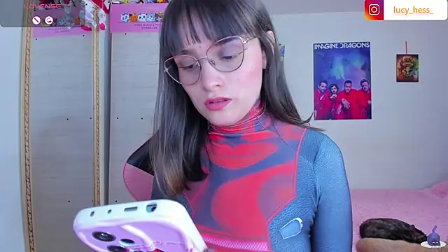 Pokazy przed kamerką – Lucyy-hess