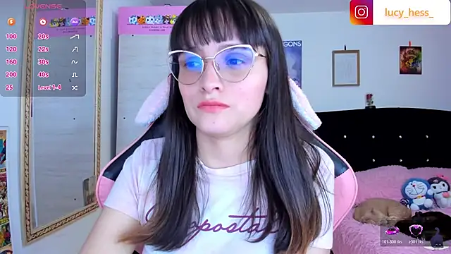 Chat XXX en directo de Lucyy-hess