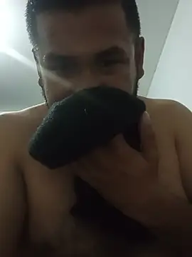 Submissive_bear_BDSMのウェブカメラショー