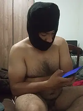 Submissive_bear_BDSM Show in webcam