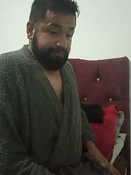 Submissive_bear_BDSM Webcam Show