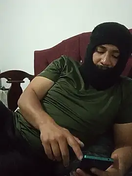 Submissive_bear_BDSM Show Webcam