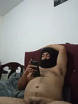Submissive_bear_BDSM Webcam Show