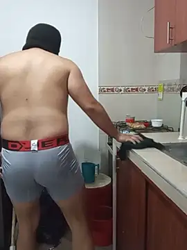 Submissive_bear_BDSM Show Webcam