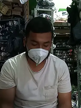 Submissive_bear_BDSMのウェブカメラショー