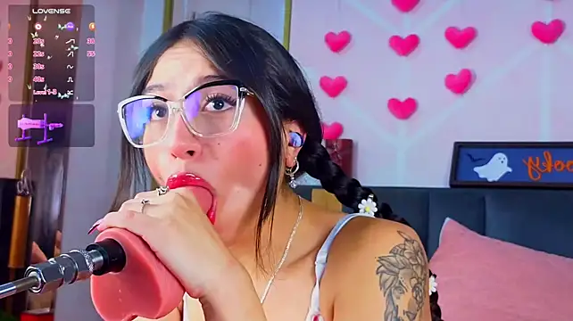 MadyJackson's Live XXX Chat