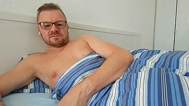 handsomebody Show in webcam