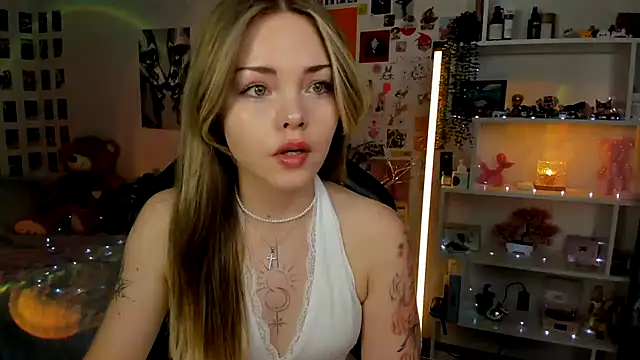 AkiraKatsun Webbikameraesitys