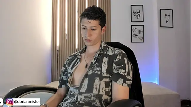 Dorianmistery2322_ Webcam show