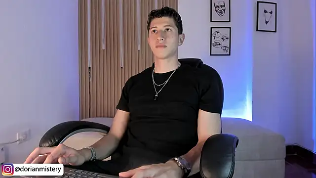 Dorianmistery2322_ Show Webcam