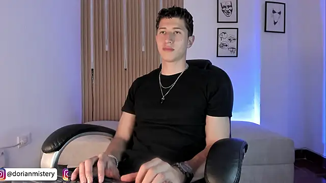 Dorianmistery2322_ Show Webcam