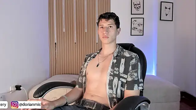 Dorianmistery2322_ Show Webcam