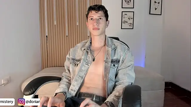 Dorianmistery2322_ Show Webcam