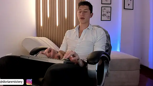 Živý XXX chat Dorianmistery2322_