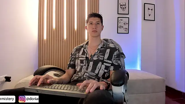 Živý XXX chat Dorianmistery2322_