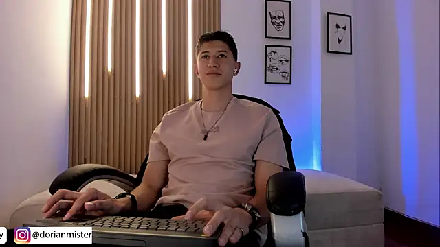 Dorianmistery2322_ Webcam show