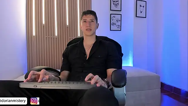 Dorianmistery2322_ Webcam Show