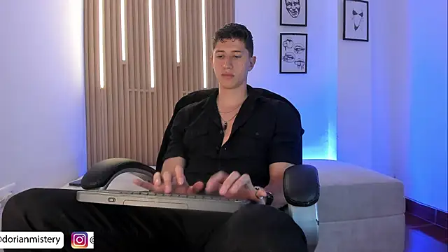 Czat XXX na żywo – Dorianmistery2322_