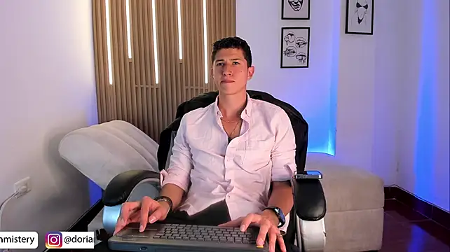 Dorianmistery2322_ – Live XXX-chat