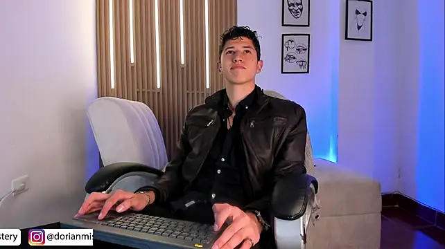 Dorianmistery2322_ Webcam Show
