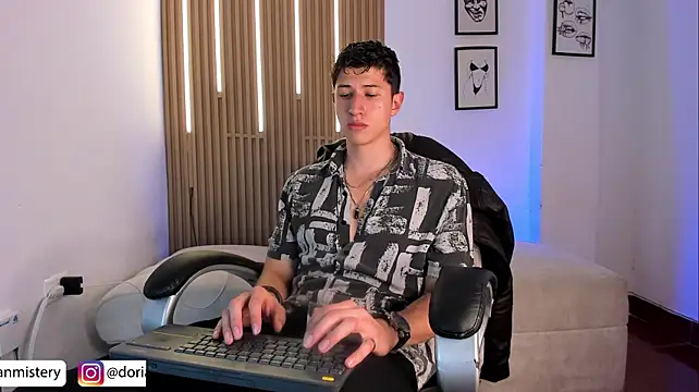 Dorianmistery2322_'s Live XXX Chat