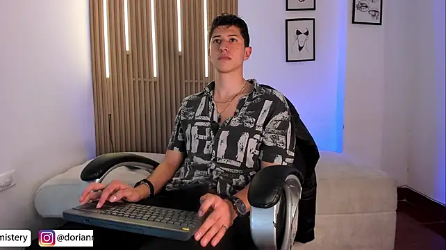 Dorianmistery2322_'s Live XXX Chat