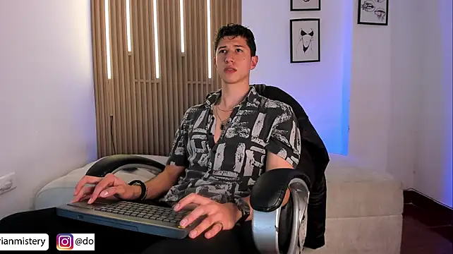 Dorianmistery2322_'s Live XXX Chat