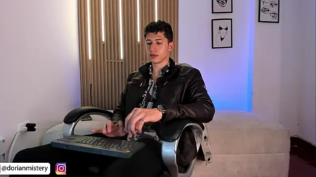 Dorianmistery2322_ Webcam Show
