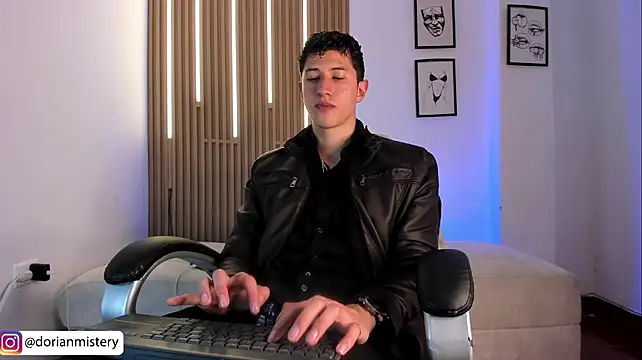 Dorianmistery2322_ Webcam show