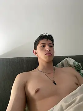 Dorianmistery2322_ Show Webcam