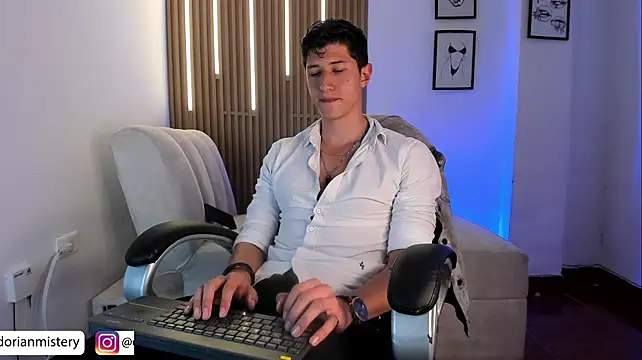 Dorianmistery2322_ Webcamshow