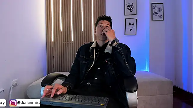 Dorianmistery2322_ Show Webcam