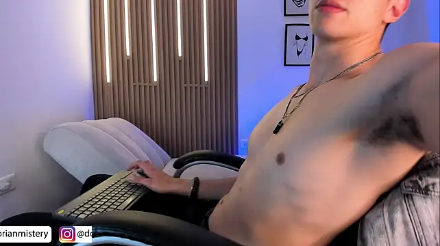 Dorianmistery2322_ Show in webcam