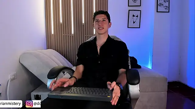 Dorianmistery2322_ 在線直播表演