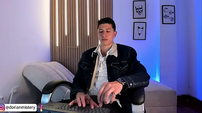 Dorianmistery2322_ Show Webcam