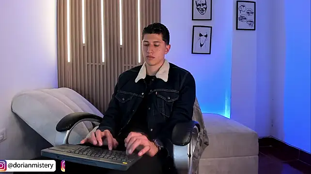 Dorianmistery2322_ Show Webcam