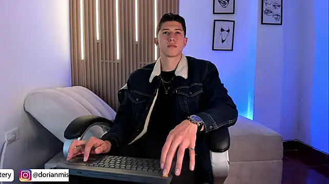 Dorianmistery2322_ webcam show