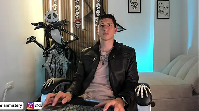 Dorianmistery2322_'s Webcam Show
