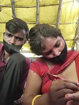 Webkamerová show Indiandesicouple155