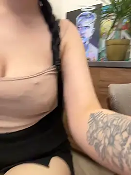Show modela mc-Barbaraa na web-kameri