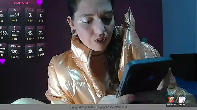 sweetbabyass' Webcam Show