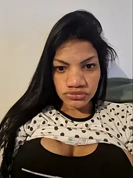 Chat +18 de charllottebrasilian ao vivo