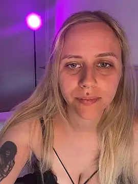 lunawolf21's Webcam Show