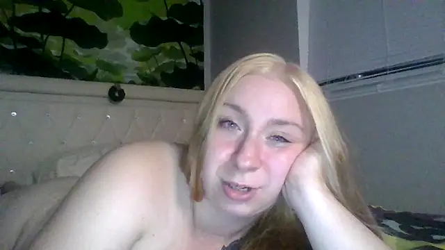 Chat XXX en directo de feedmetokenz